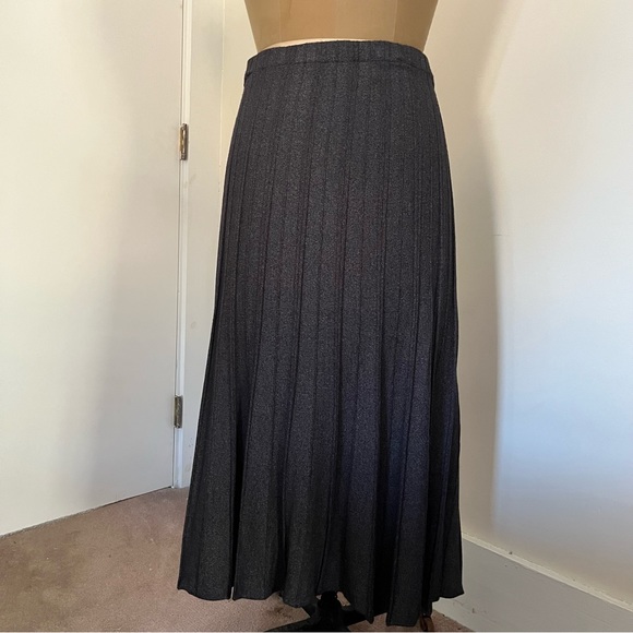 Jones New York Collection Elastic Waist Pleated Skirt - Picture 3 of 7